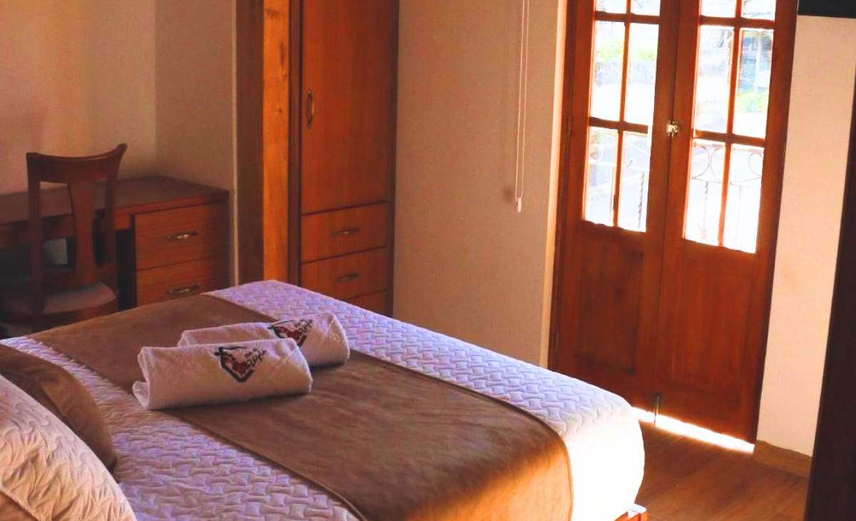 Hostal-flor-de-zágala-valle-de-intag-ecoturismo-de-ecuador